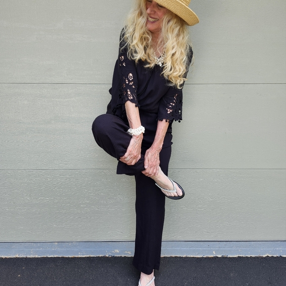 Apri Made in Italy New W/O Tags Black and Rhinestone Sandals 7.5, $25 - Picture 3 of 9